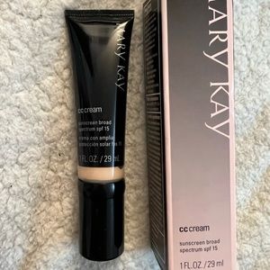 Cc cream shade: very light